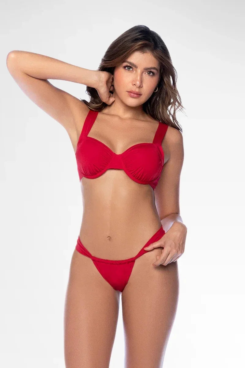 Bügelbikini + roter String