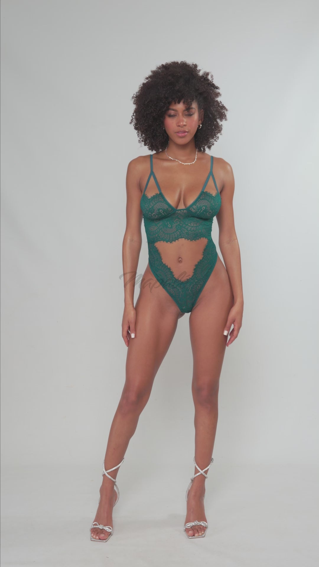 Charger la vidéo: Body string Forever Love